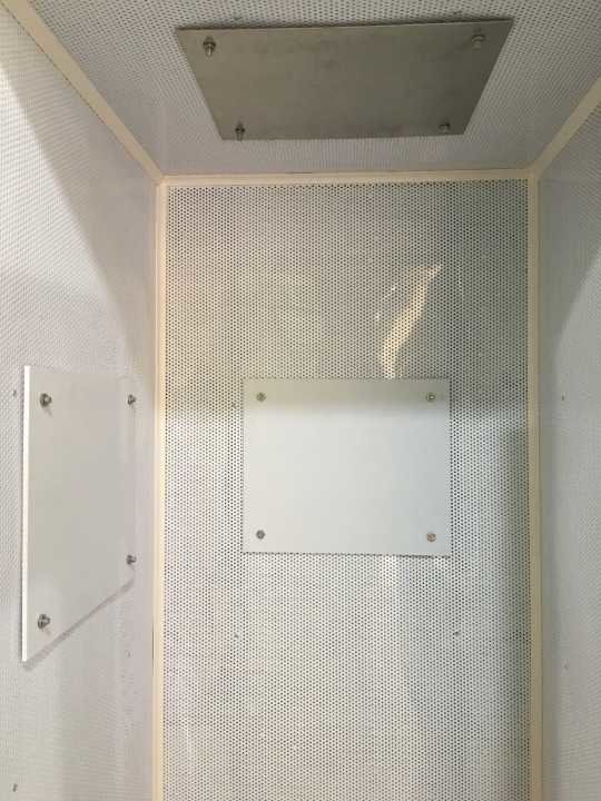 Hotte téléphonique anti-vandalisme