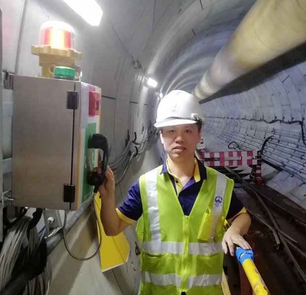 fire telephone in the tunnel